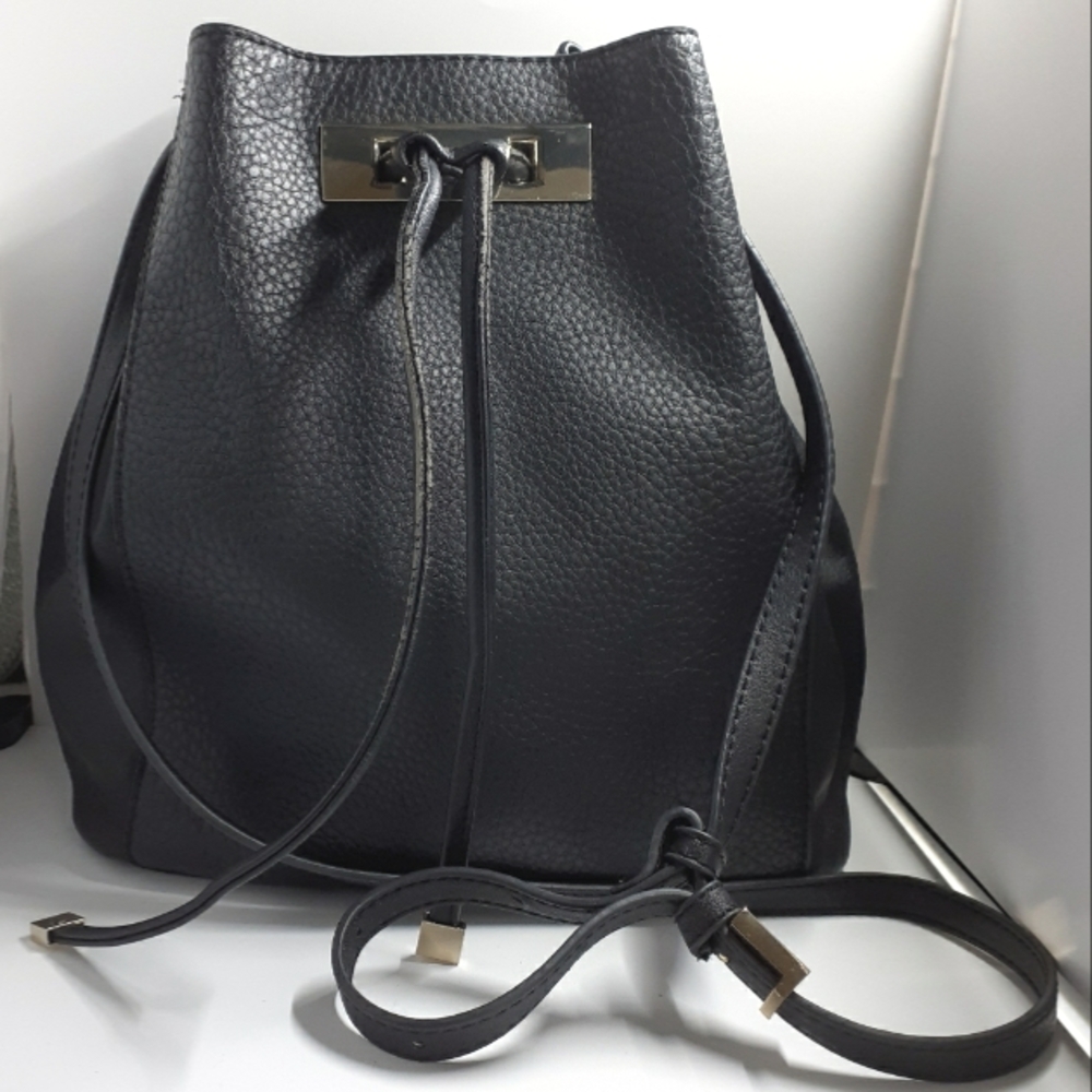 Black Faux Leather Drawstring Bucket Bag Gold Metal Accents Crossbody Elegant